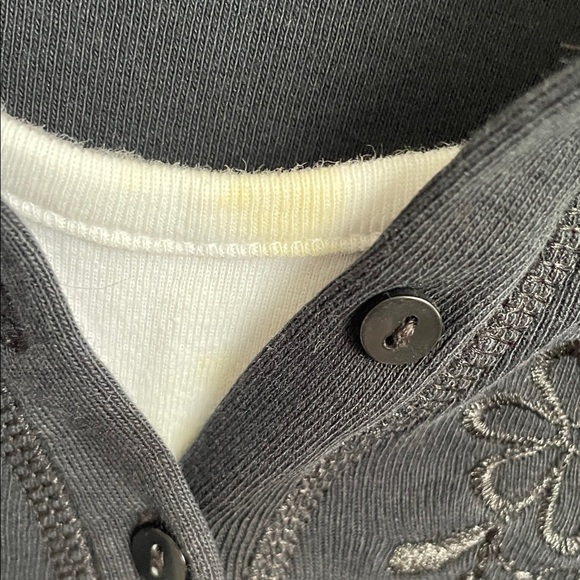 Croft & Barrow Black Floral Embroidered Tee size L - Picture 5 of 7